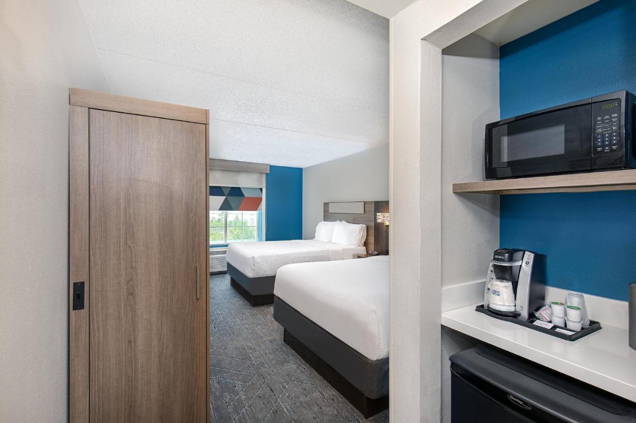 Holiday Inn Express & Suites Columbus At Northlake By Ihg Екстериор снимка