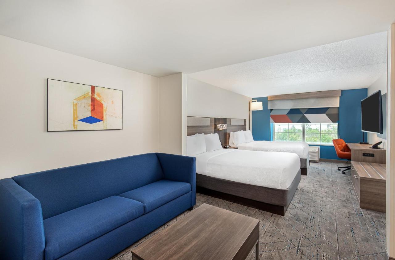 Holiday Inn Express & Suites Columbus At Northlake By Ihg Екстериор снимка