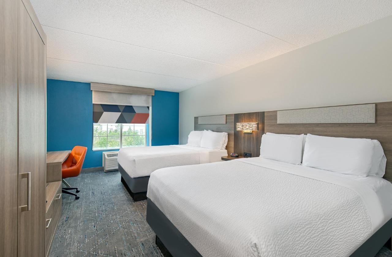 Holiday Inn Express & Suites Columbus At Northlake By Ihg Екстериор снимка