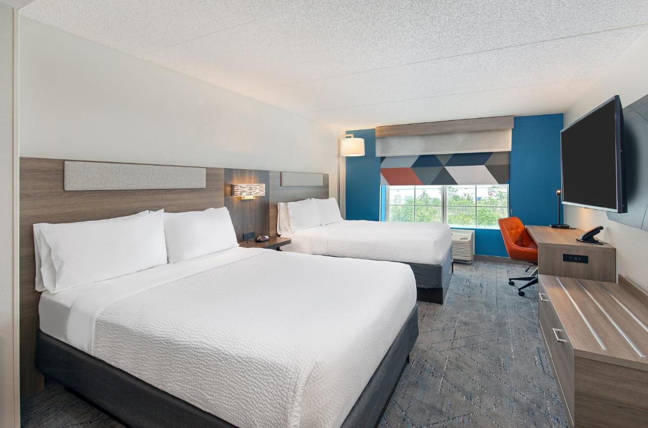 Holiday Inn Express & Suites Columbus At Northlake By Ihg Екстериор снимка