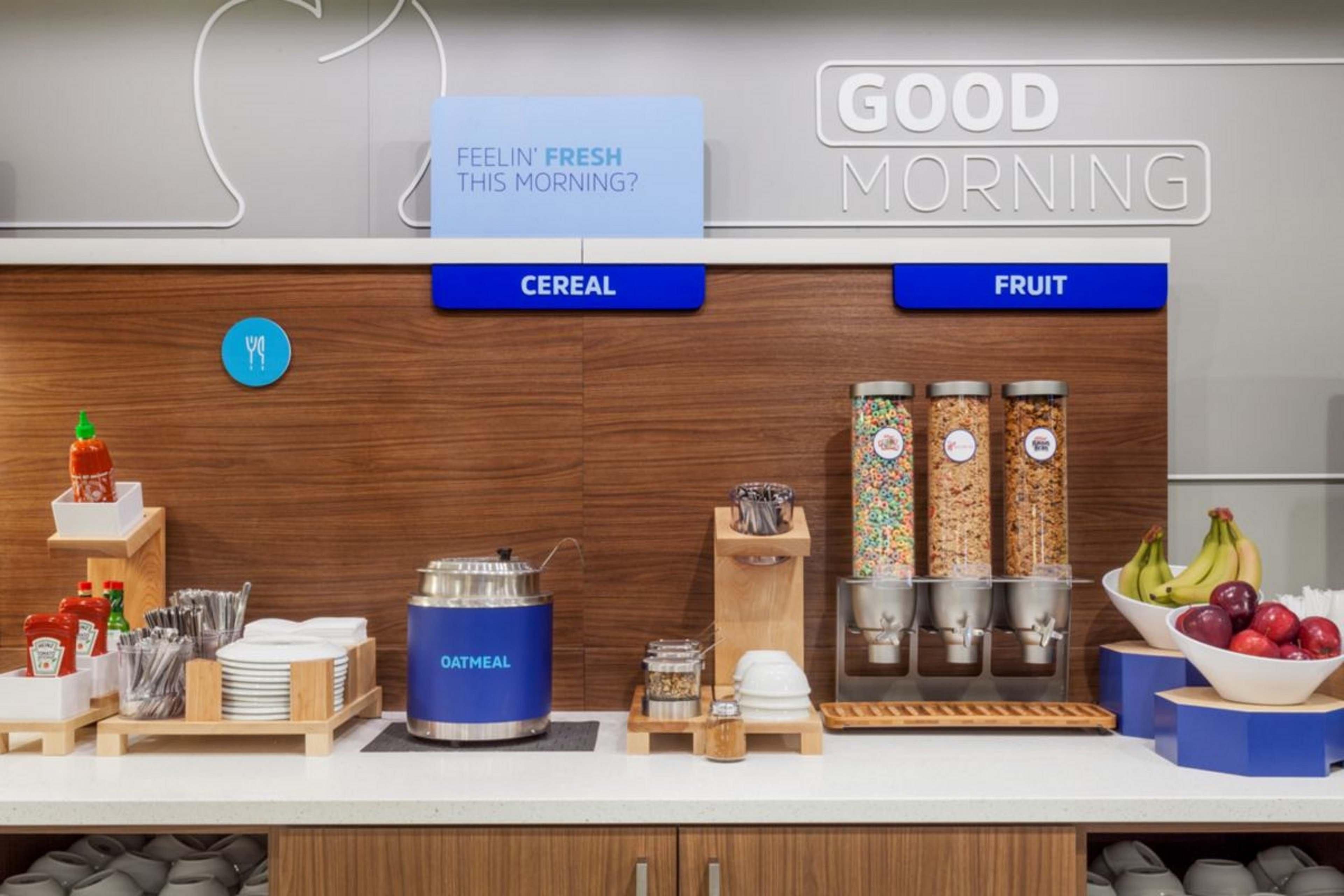 Holiday Inn Express & Suites Columbus At Northlake By Ihg Екстериор снимка