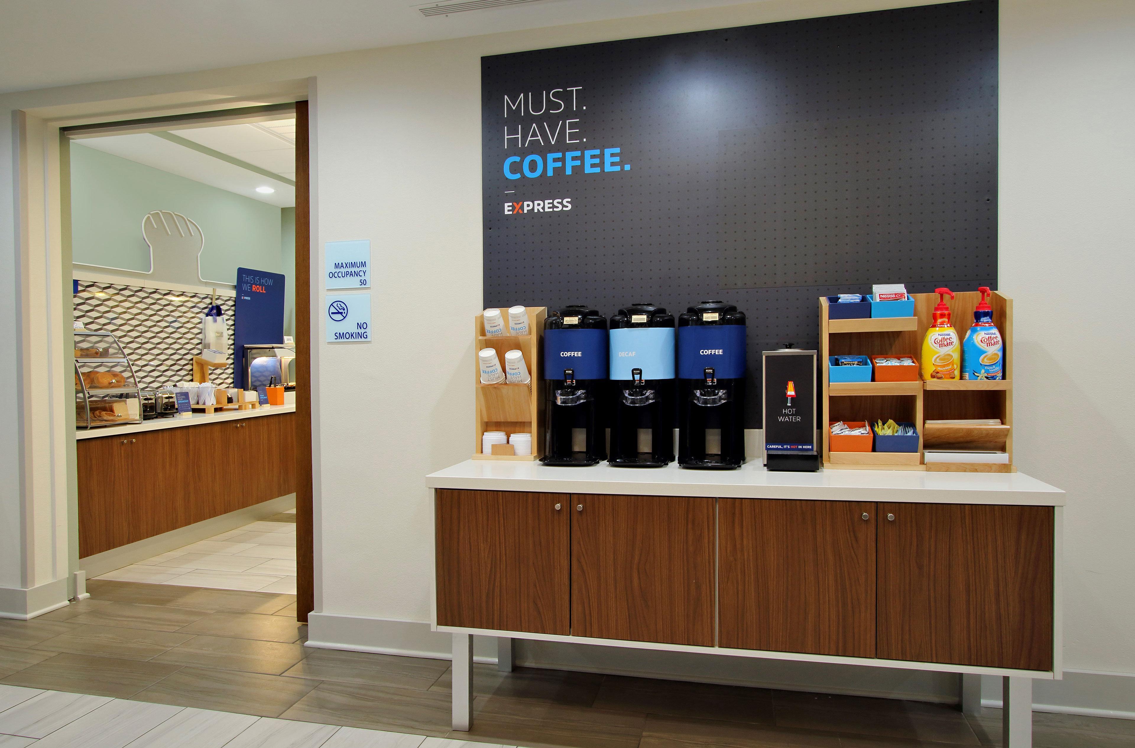 Holiday Inn Express & Suites Columbus At Northlake By Ihg Екстериор снимка