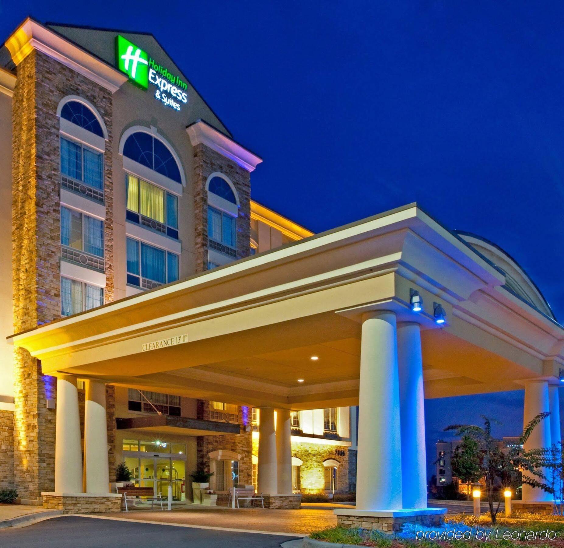 Holiday Inn Express & Suites Columbus At Northlake By Ihg Екстериор снимка